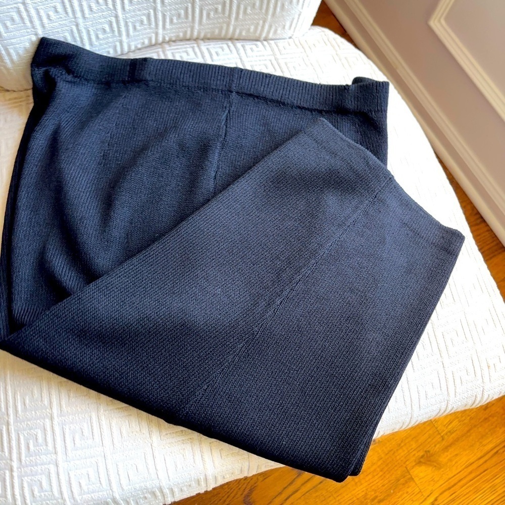 ST JOHN BLACK PANTS SIZE 8